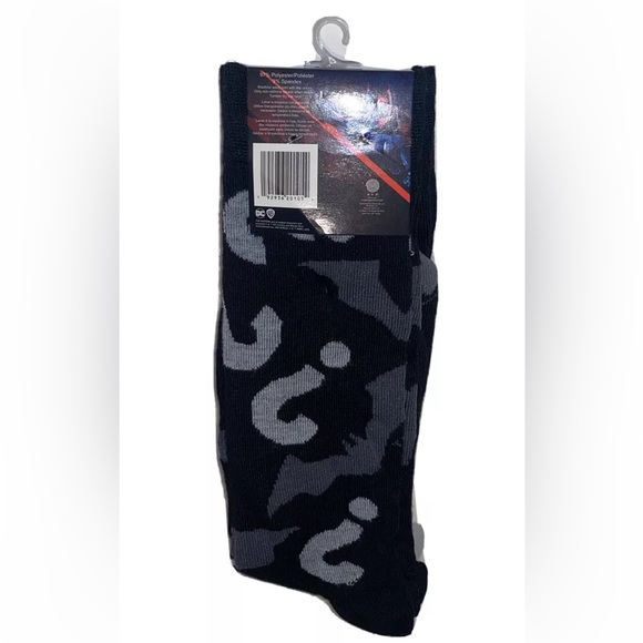 The Batman Crew Socks 2 Pair Men's 6-12 Black Gray w ? Riddler Dark Night DC NEW - Picture 3 of 10
